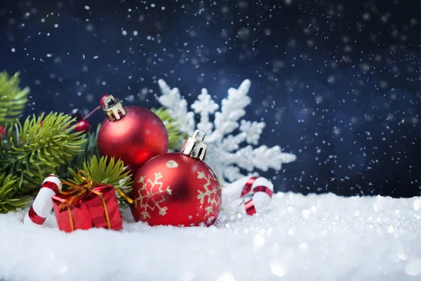 Mutlu Noeller ve mutlu yıllar kartı.