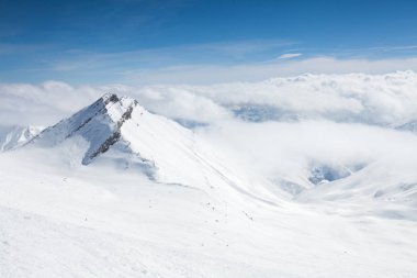 Kış karlı dağlar. Kafkas Dağları, Georgia, Gudauri