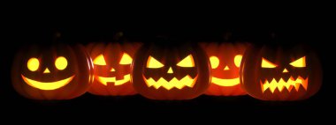 Birçok Halloween Pumpkin arka arkaya parlayan yüzleri. 3d Rendering illüstrasyon