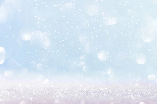 Śnieg i światła na niebieskim tle. Świąteczna kartka abstrakcyjna. — Zdjęcie stockowe