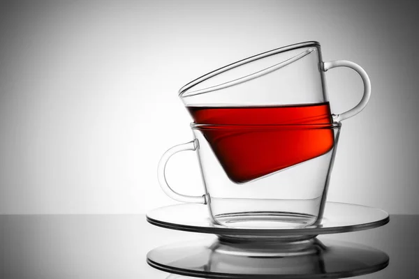 Cam bardak çay