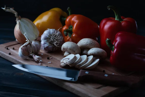 Incluya Canasta Verduras Orgánicas Frescas Suelo Madera Con Espacio Copia —  Fotos de Stock