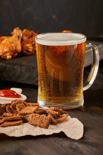 bira, hapşırık ve tavuk