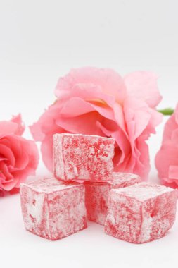 Gül aromalı Türk Lokumu
