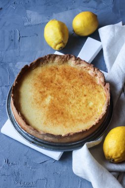 Ev yapımı limon meyve tart