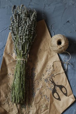 Kurutulmuş lavanta çiçek buketi