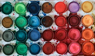 Renkli sulu boya boya paleti