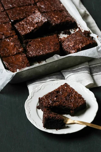 Ev yapımı kek çikolatalı kek