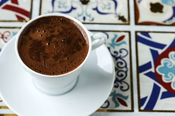 Турецкий Кофе Фоне Традиционного Турецкого Искусства Изник Плитки — стоковое фото