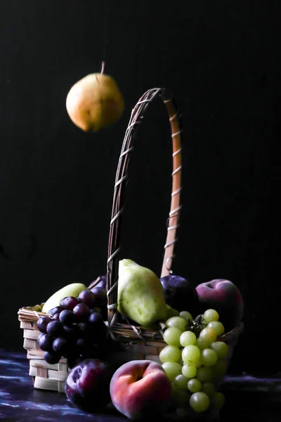 Nature Morte Fruits Raisin Prune Pêche Poire — Photo