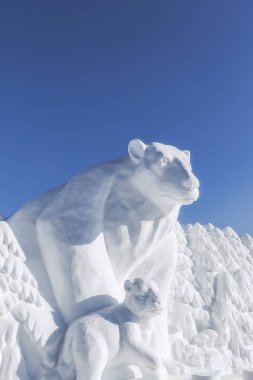 Kış Buz ve Kar Heykel - Kutup ayısı anne ve çocuk heykel