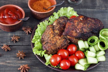 keser, bir ızgara pişmiş tavuk fileto