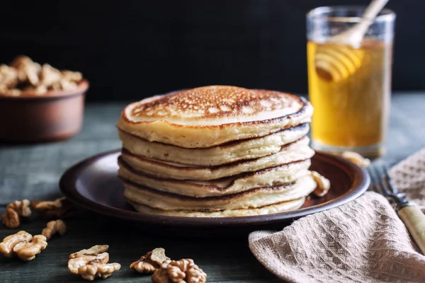 Pancakes Honey Nuts — Stock Photo, Image