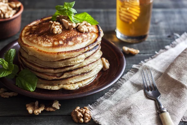 Pancakes Honey Nuts — Stock Photo, Image