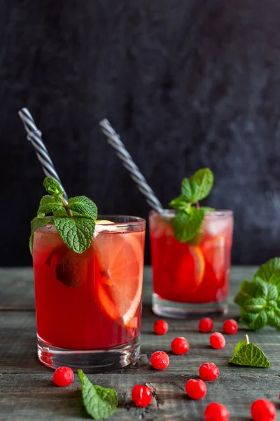Table Juice Viburnum Berries Mint Ice — Stock Photo, Image