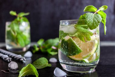 Buz meşrubat mojito limon ve nane ile