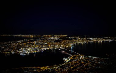 geceleri norveçte tromso