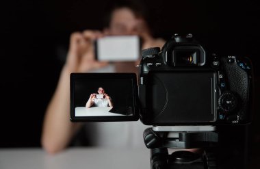 sahne arkası kavramı, blog, sosyal için video eğitimlerini ve ağ etkinliğini oluşturma filme yaşamak