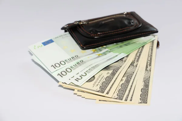 Валюта Бумажнике Деньги Чёрном Бумажнике Фото Белом Фоне — стоковое фото