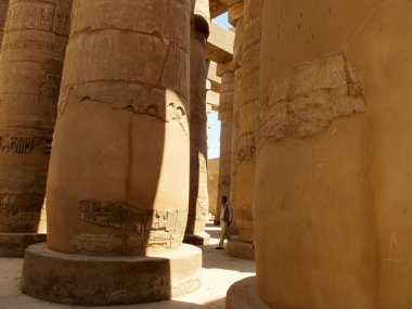 Luxor Karnak Tapınağı Merkezi sütunlu.