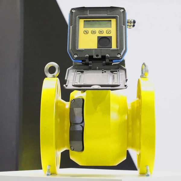 Ultrasonic flow meter for natural and petroleum gas.
