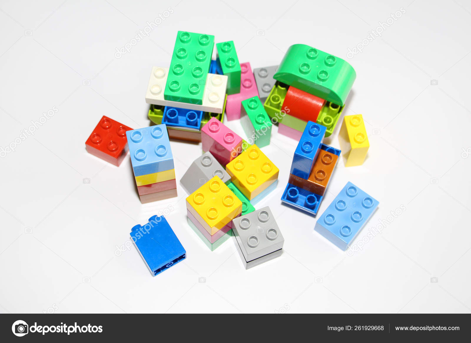 plastic building cubes