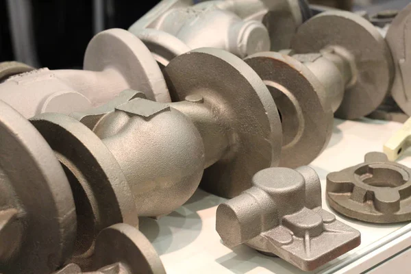 Alaşımlı ve paslanmaz çeliklerden dökümler. Döküm metaller.