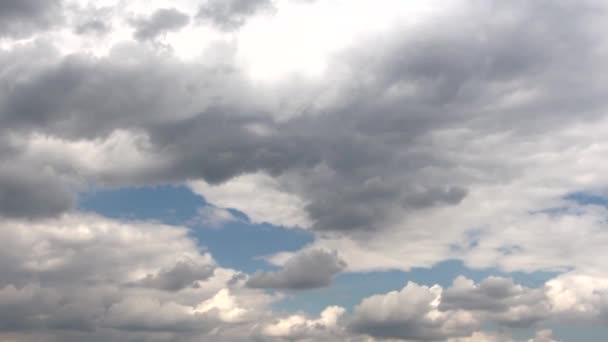 Nubes Oscuras Cielo Entre Las Nubes Oscuras Puede Ver Cielo — Vídeos de Stock