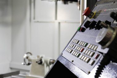 Metal işleme makinesi. Cnc metal işleme frezeleme makinesi.