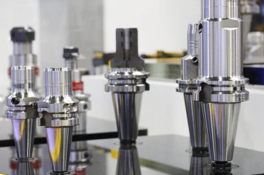 CNC makine için büyük boy frezeleme chuck. Metal.