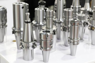 CNC makine için büyük boy frezeleme chuck. Metal.