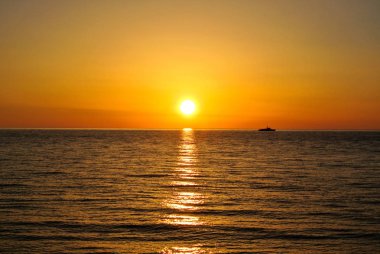 Golden sunset doğal görünümünü Batum, Gürcistan 