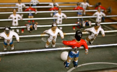 Masa futbolu, küçük resimler görünümü Kapat