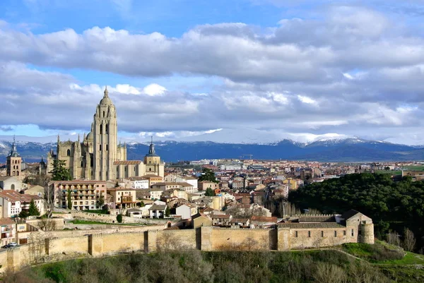 Segovia Şehir Gündüz Spanya Doğal Görünümünü — Stok fotoğraf