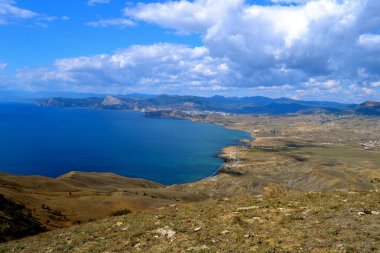Karadeniz kıyı şeridinin Sudak, Kırım'daki arial görünümü
