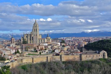 Segovia, İspanya 'nın antik mimarisine bakış 