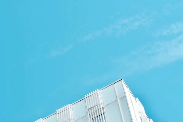 Минимум Городских Линий Треугольной Формы Упрощенный Текстурированный Угол Здания Снаружи — стоковое фото