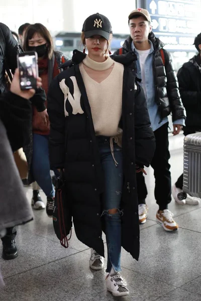 台湾歌手蔡依林抵达中国上海机场 2018年12月21日 — 图库照片