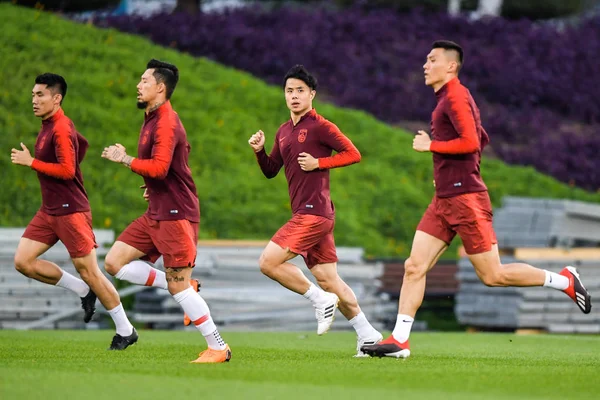 中国の国民の男子サッカー チームの選手は 一部トレーニング セッションで 2019 Afc アジアカップ カタールのドーハで 2018 — ストック写真