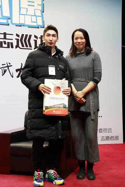 Der Chinesische Shorttrack Eisschnellläufer Dajing Gewinner Des 500 Meter Shorttrack — Stockfoto
