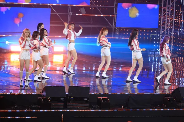 Members South Korean Girl Group Weki Meki Perform 2018 Mbn — Stock Photo, Image