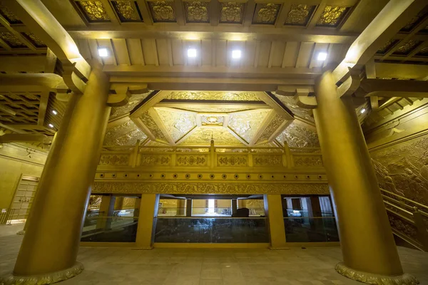 Vista Interior Del Buddhism Pure Copper Palace Con Buda Acostado —  Fotos de Stock