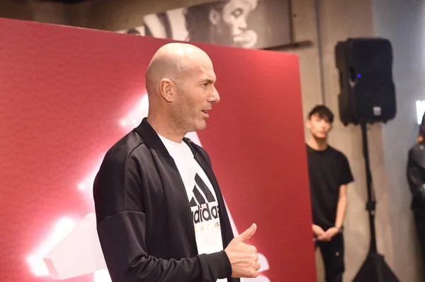 French Football Superstar Coach Zinedine Zidane Attends Fan Meeting Event — Stock Photo, Image