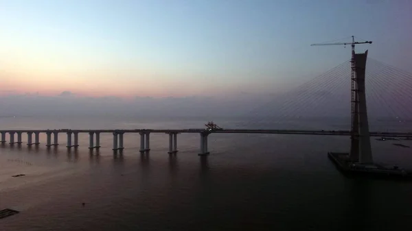 Luftaufnahme Der Stärksten Erdbebensicheren Brücke Chinas Über Das Meer Der — Stockfoto