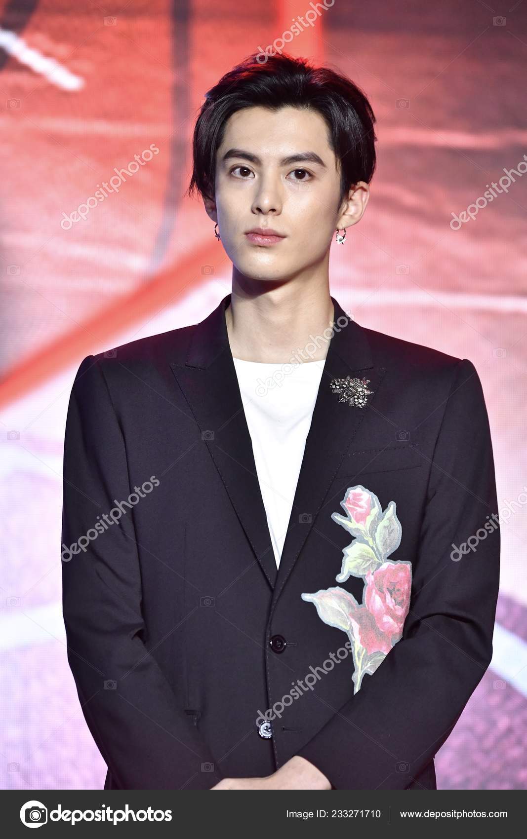 Chinese Actor Dylan Wang Hedi New Lineup Chinese Boy Group – Stock  Editorial Photo © ChinaImages #249238648