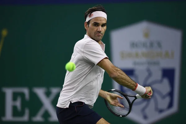 Roger Federer Schweiz Returnerar Ett Skott Till Roberto Bautista Agut — Stockfoto