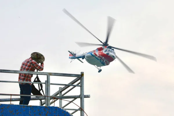 Helicóptero Multifunción 171A2 Russian Helicopters Vuela Durante Una Sesión Entrenamiento — Foto de Stock