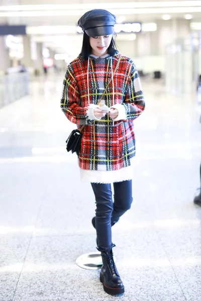 Chinese Actress Jing Tian Pictured Shanghai Hongqiao International Airport Shanghai — Stock Photo, Image