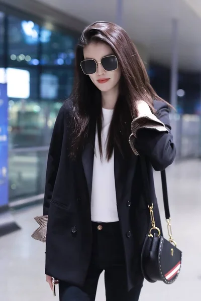 Chinese Supermodel Sui Pictured Airport Shanghai China October 2018 — Stock Photo, Image