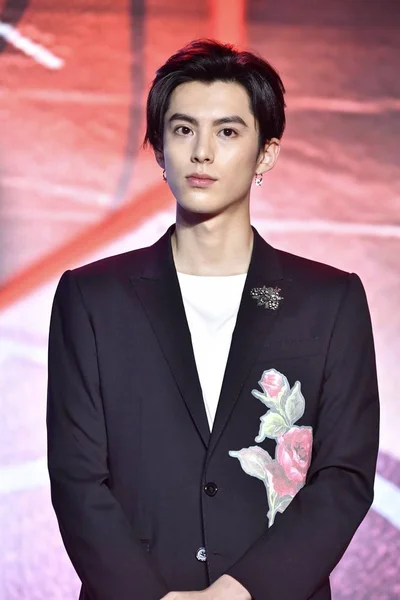 Ator Chinês Dylan Wang Hedi Nova Formação Boy Group Chinês — Fotografia de Stock